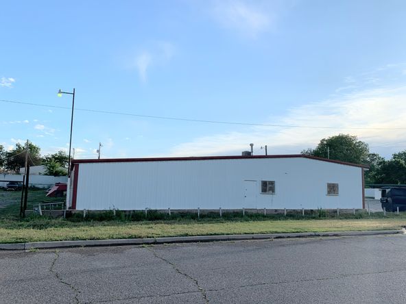 528 S 3rd St, Chickasha, OK 73018